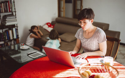 ¿Cuándo entra en vigor la Ley home office?: lo que debes saber